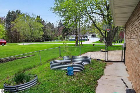 Tiny photo for 410 Orchard Court, St Louis, MI 48880 (MLS # 1945176)
