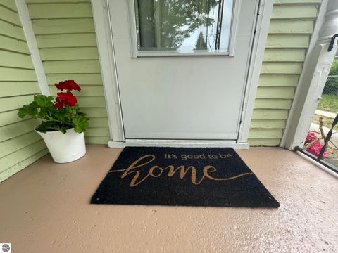 Tiny photo for 136 E Fifteenth Street, Traverse City, MI 49684 (MLS # 1943229)