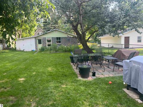 Tiny photo for 136 E Fifteenth Street, Traverse City, MI 49684 (MLS # 1943229)