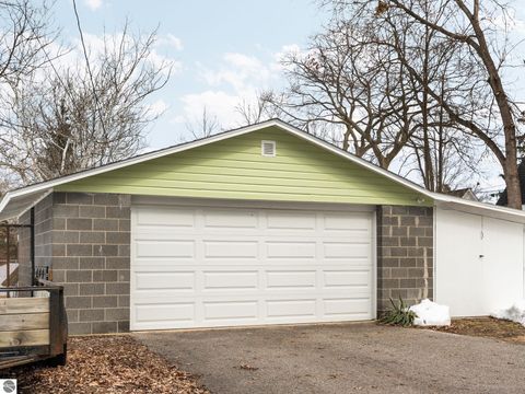 Tiny photo for 136 E Fifteenth Street, Traverse City, MI 49684 (MLS # 1943229)