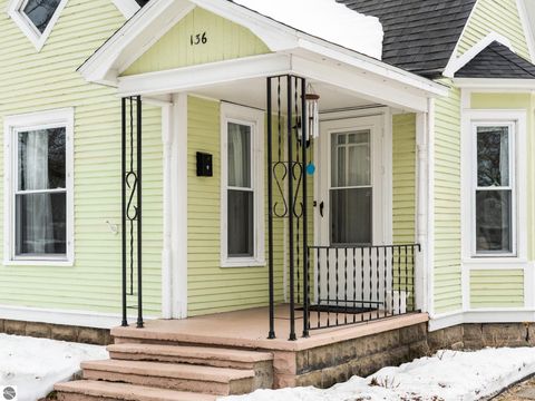 Tiny photo for 136 E Fifteenth Street, Traverse City, MI 49684 (MLS # 1943229)