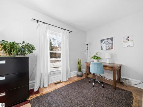 Tiny photo for 136 E Fifteenth Street, Traverse City, MI 49684 (MLS # 1943229)