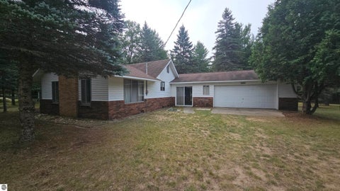 Tiny photo for 1908 Sanderson, Prescott, MI 48756 (MLS # 1948501)