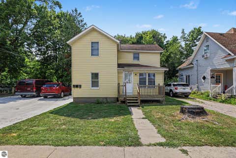 Tiny photo for 725 N Lake Street, Cadillac, MI 49601 (MLS # 1948772)