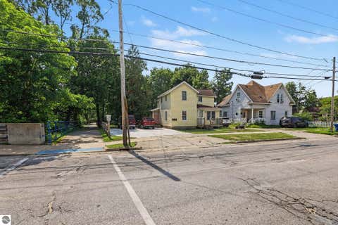 Tiny photo for 725 N Lake Street, Cadillac, MI 49601 (MLS # 1948772)