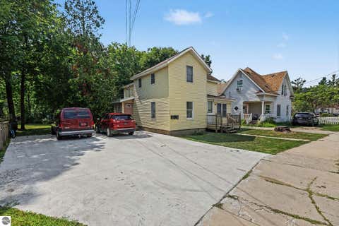 Tiny photo for 725 N Lake Street, Cadillac, MI 49601 (MLS # 1948772)