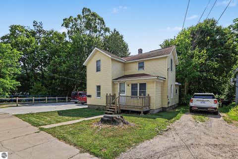 Tiny photo for 725 N Lake Street, Cadillac, MI 49601 (MLS # 1948772)