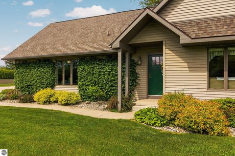 Tiny photo for 5030 S Isabella Road, Mt Pleasant, MI 48858 (MLS # 1942877)