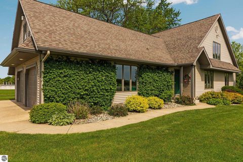 Tiny photo for 5030 S Isabella Road, Mt Pleasant, MI 48858 (MLS # 1942877)