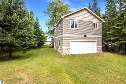 Tiny photo for 7670 Hoiles Drive, Williamsburg, MI 49690 (MLS # 1946759)