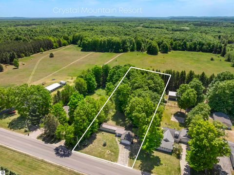 Tiny photo for 9077 Homestead Road, Benzonia, MI 49616 (MLS # 1946213)