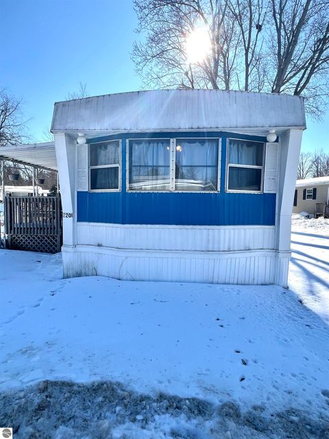 Tiny photo for 2201 Country Acres Drive, Cadillac, MI 49601 (MLS # 1942285)