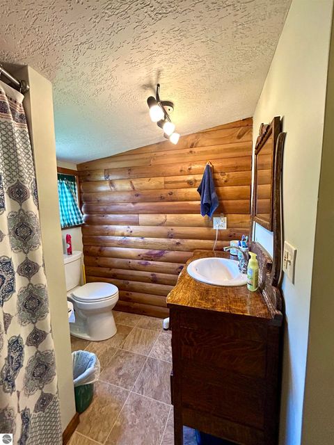 Tiny photo for 9312 Elizabeth Road, Houghton Lake, MI 48629 (MLS # 1946744)