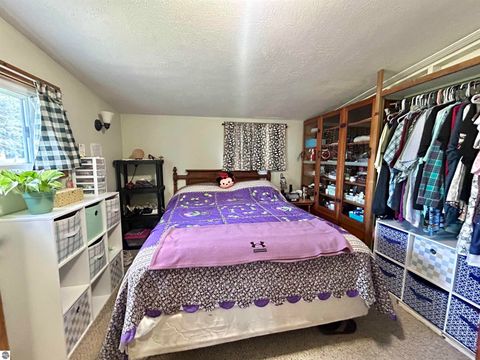 Tiny photo for 9312 Elizabeth Road, Houghton Lake, MI 48629 (MLS # 1946744)