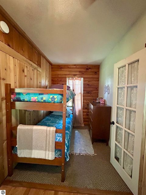 Tiny photo for 9312 Elizabeth Road, Houghton Lake, MI 48629 (MLS # 1946744)