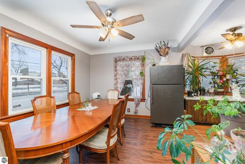 Tiny photo for 909 Weiss Street, Saginaw, MI 48602 (MLS # 1941477)