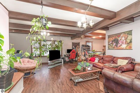 Tiny photo for 909 Weiss Street, Saginaw, MI 48602 (MLS # 1941477)