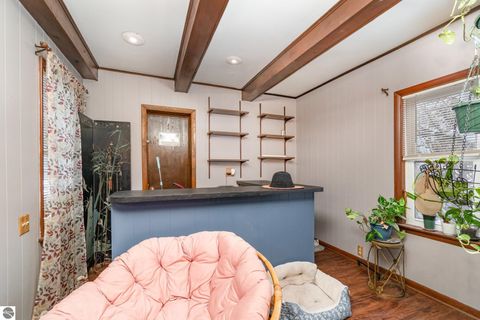 Tiny photo for 909 Weiss Street, Saginaw, MI 48602 (MLS # 1941477)