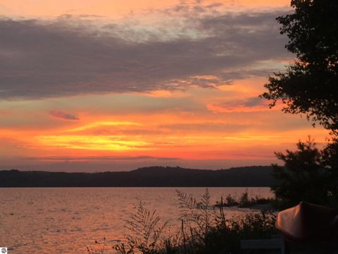 Tiny photo for 4152 N Omena Point Road, Omena, MI 49674 (MLS # 1943990)