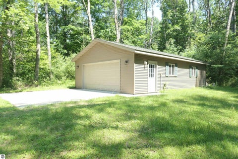 Tiny photo for 4769 Feather Trail, Edmore, MI 48829 (MLS # 1947801)