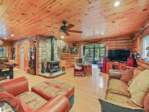 Tiny photo for 9098 Sunset Trail, NE, Mancelona, MI 49659 (MLS # 1947468)