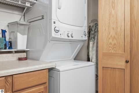 Tiny photo for 2135 Hammond Place W Pl, Traverse City, MI 49686 (MLS # 1943170)