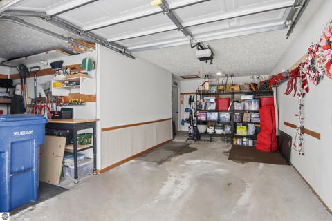 Tiny photo for 2135 Hammond Place W Pl, Traverse City, MI 49686 (MLS # 1943170)