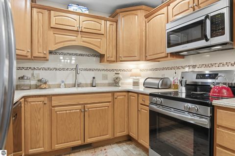 Tiny photo for 2135 Hammond Place W Pl, Traverse City, MI 49686 (MLS # 1943170)