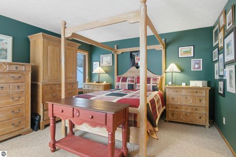 Tiny photo for 2135 Hammond Place W Pl, Traverse City, MI 49686 (MLS # 1943170)