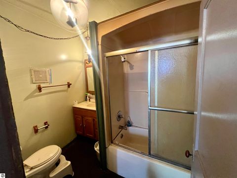 Tiny photo for 704 Salzburg Avenue, Bay City, MI 48706 (MLS # 1942950)