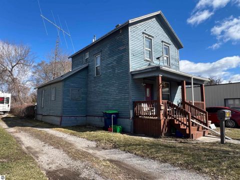 Photo of 704 Salzburg Avenue, Bay City, MI 48706 (MLS # 1942950)