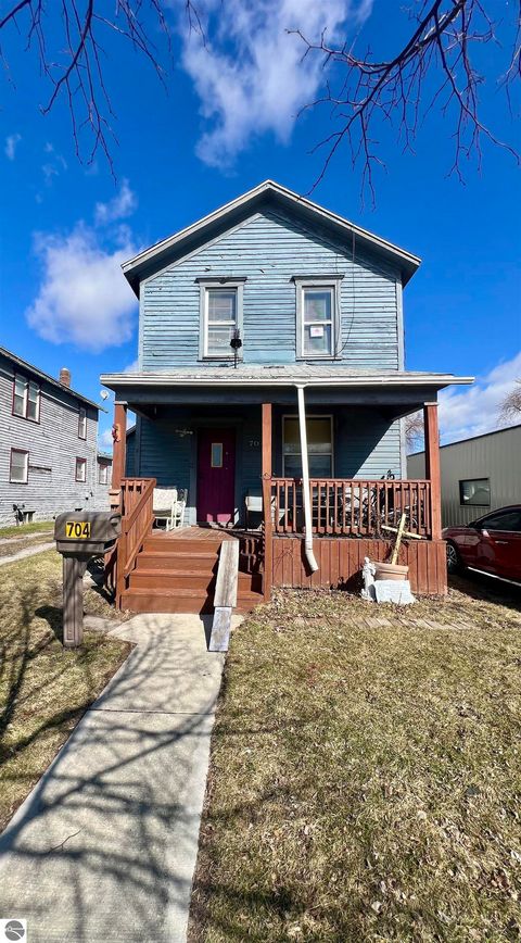 Tiny photo for 704 Salzburg Avenue, Bay City, MI 48706 (MLS # 1942950)