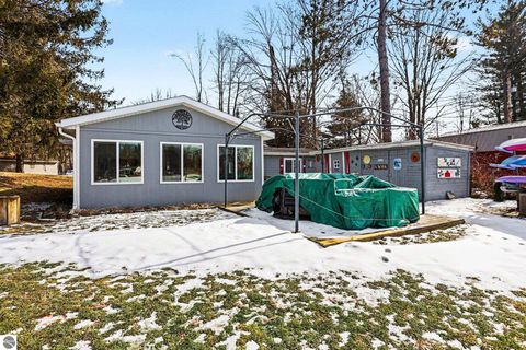 Tiny photo for 152 Hilda Drive, Farwell, MI 48622 (MLS # 1942659)