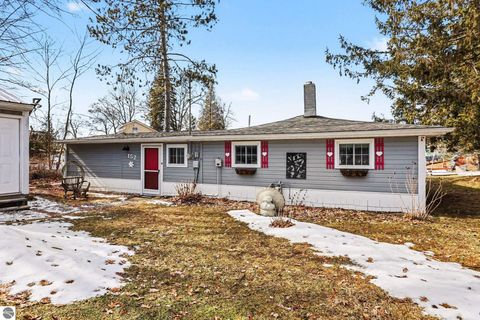 Tiny photo for 152 Hilda Drive, Farwell, MI 48622 (MLS # 1942659)