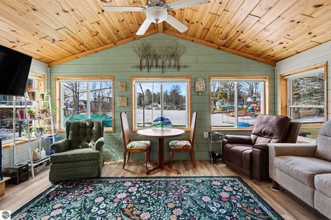 Tiny photo for 152 Hilda Drive, Farwell, MI 48622 (MLS # 1942659)