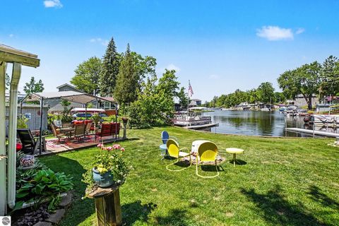 Tiny photo for 152 Hilda Drive, Farwell, MI 48622 (MLS # 1942659)