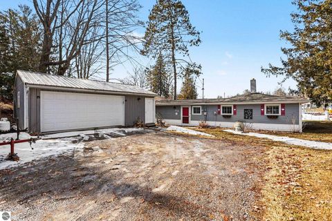 Tiny photo for 152 Hilda Drive, Farwell, MI 48622 (MLS # 1942659)