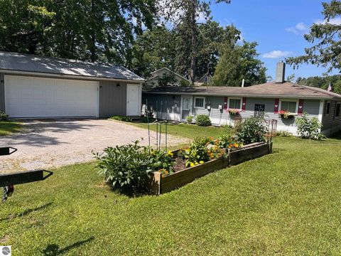 Tiny photo for 152 Hilda Drive, Farwell, MI 48622 (MLS # 1942659)