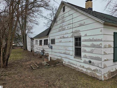 Tiny photo for 708 S Henry Street, Mt Pleasant, MI 48858 (MLS # 1943233)