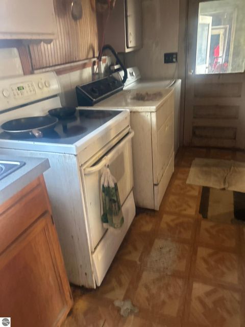 Tiny photo for 708 S Henry Street, Mt Pleasant, MI 48858 (MLS # 1943233)