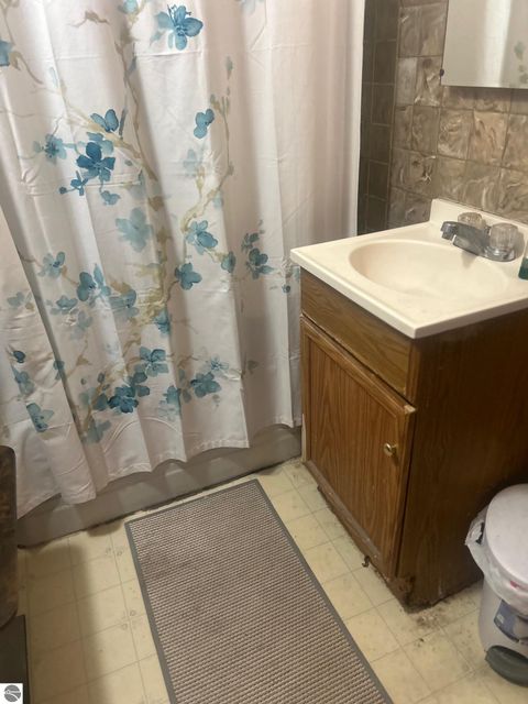 Tiny photo for 708 S Henry Street, Mt Pleasant, MI 48858 (MLS # 1943233)