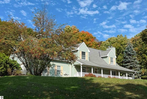 Photo of 3215 Silver Farms Lane, Traverse City, MI 49684 (MLS # 1951416)