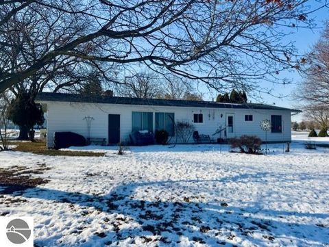 Tiny photo for 1307 S State Road, Ithaca, MI 48847 (MLS # 1942328)