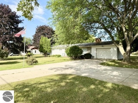 Tiny photo for 1307 S State Road, Ithaca, MI 48847 (MLS # 1942328)