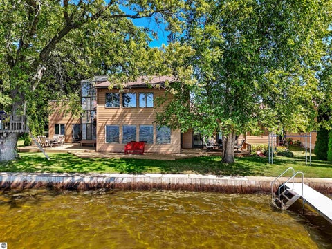 Tiny photo for 311 E Lake Mitchell Drive, Cadillac, MI 49601 (MLS # 1947371)