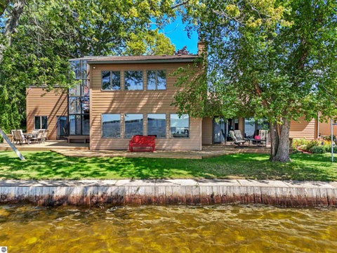 Photo of 311 E Lake Mitchell Drive, Cadillac, MI 49601 (MLS # 1947371)