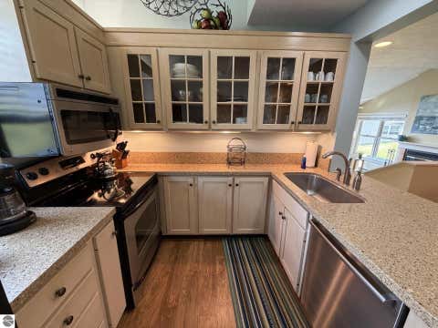 Tiny photo for 7 Pinnacle Place, Glen Arbor, MI 49636 (MLS # 1948867)
