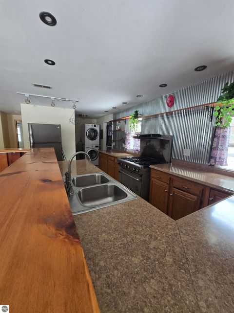 Tiny photo for 1008 Clifford Street, East Tawas, MI 48730 (MLS # 1945537)