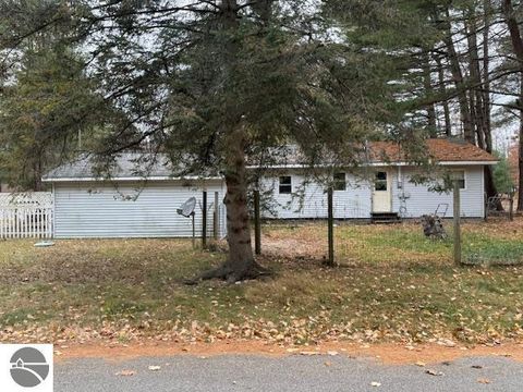 Tiny photo for 1008 Clifford Street, East Tawas, MI 48730 (MLS # 1945537)