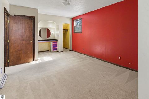 Tiny photo for 406 Stimson Street, Cadillac, MI 49601 (MLS # 1942989)